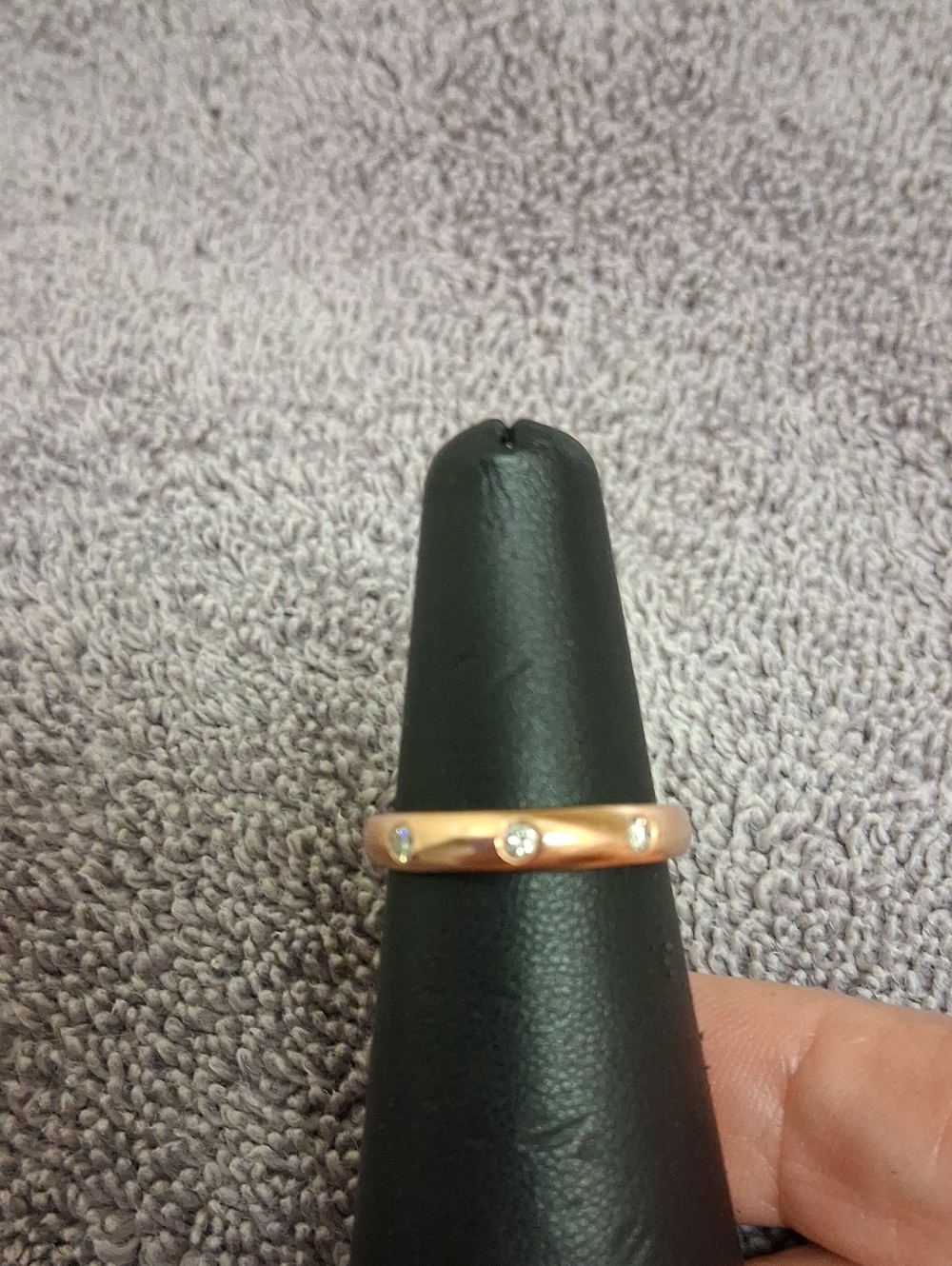"Estate" 14kt Rose Gold Band Ring with 3 Diamonds Women's Jewelry. Size 6